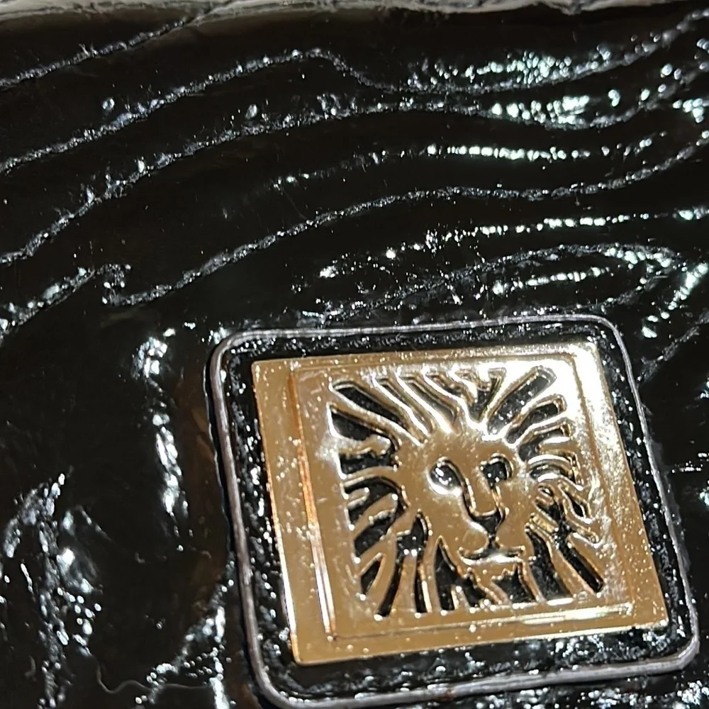 NEW Anne Klein Black patent Lion Lady Adjustable shoulder strap bag
